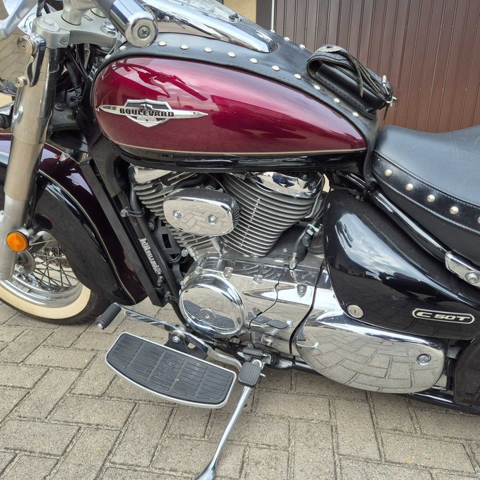 Motocykl SUZUKI VL800