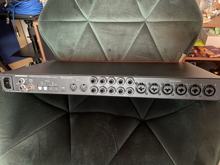 Interface de áudio USB Focusrite Scarlett 18i20 3ª geração