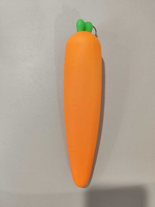 Estojos criativos (cenoura, maçaroca e banana)