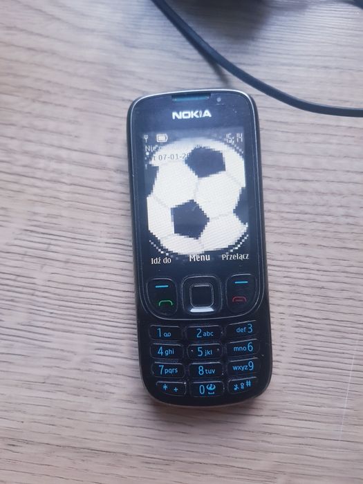 Telefon komórkowy  Nokia model 6303c , typ RM-443 .