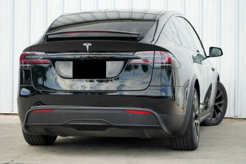 2023 Tesla Model X Standard Range