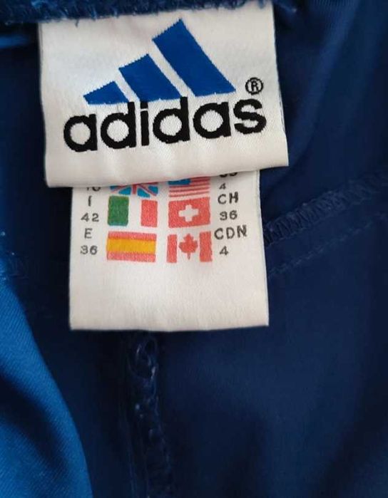 Damskie sportowe spodenki adidas
