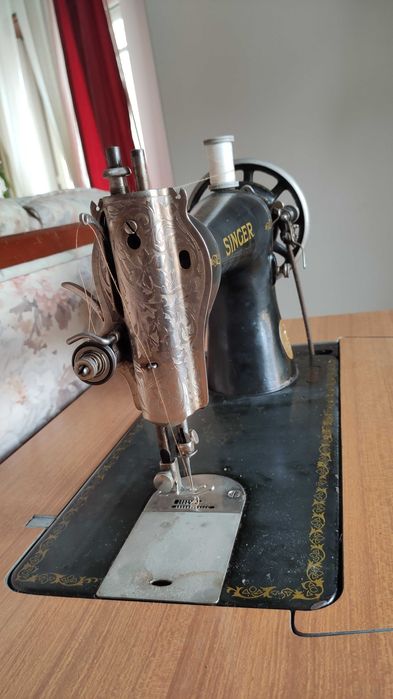 Máquina de costura antiga SINGER