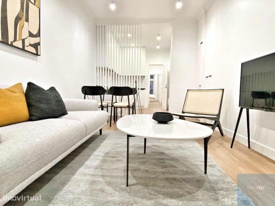 Excelente Apartamento T1 Renovado e Mobilado nos Anjos