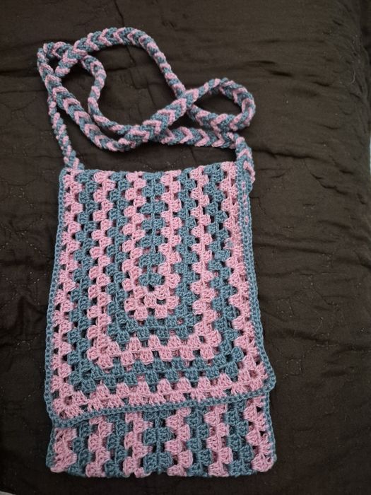 Bolsa prática em crochê
