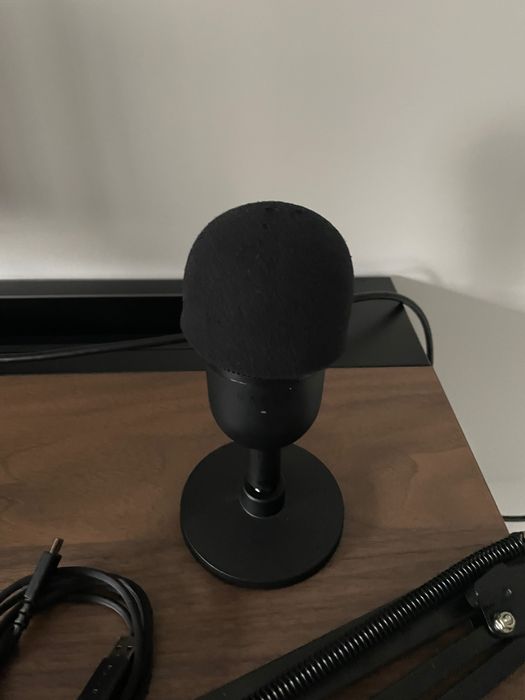 Microfone Razer Seiren V3 Mini Preto + Braço