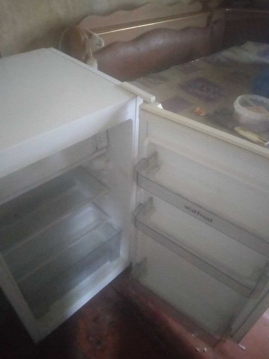 Холодильник Vestfrost