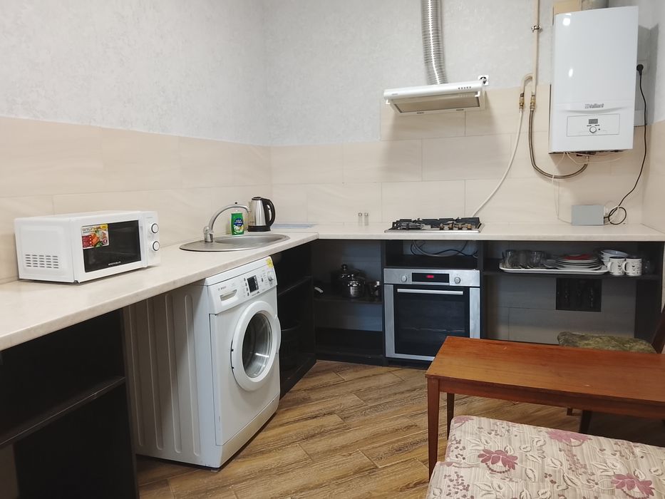 Площа Філормонії 3х кімн 900 грн