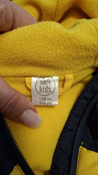 Зимова куртка на хлопчика 128 см