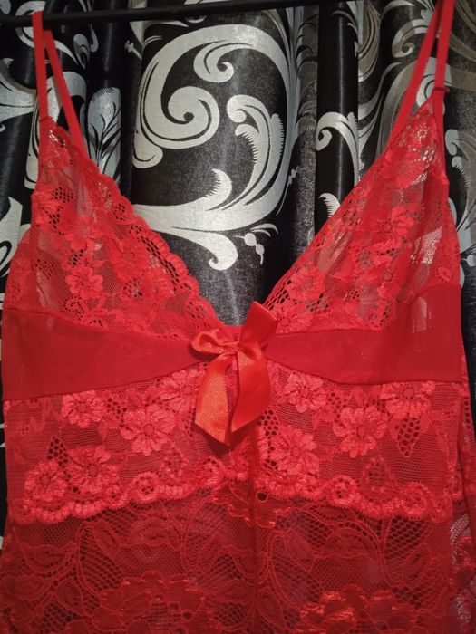 Красивый пеньюар красного цвета!