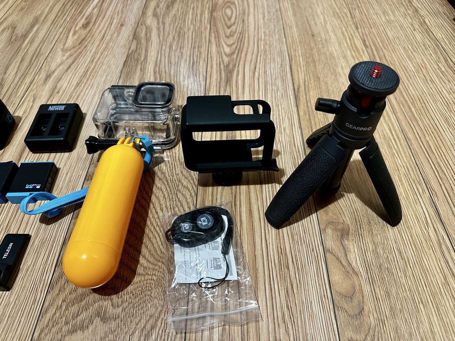 GoPro HERO10 Black – idealny stan + bogaty zestaw akcesoriów