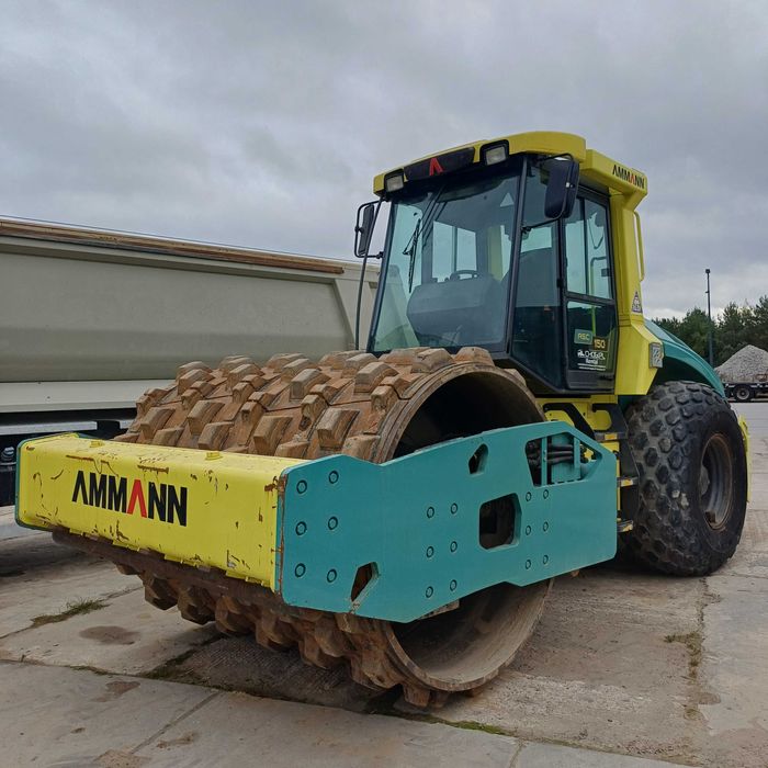 Wypożyczalnia spychacze spycharki wynajem spychacz osprzęt transport