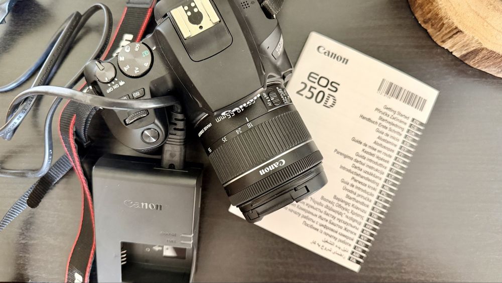 Canon EOS 250D + lente 18-55mm