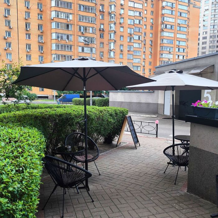 Продаж діючої стаціонарної кавʼярні біля м. Осокорки. Без конкурентів.