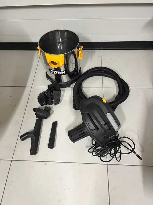Odkurzacz przemysłowy Titan TTB775VAC 1400W 20L