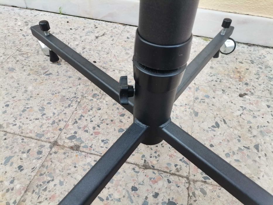 Carrinho multimedia Projector