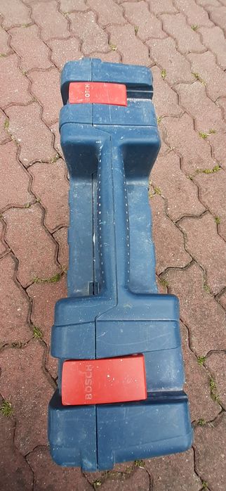 Skrzynka na wyrzynarkę bosch