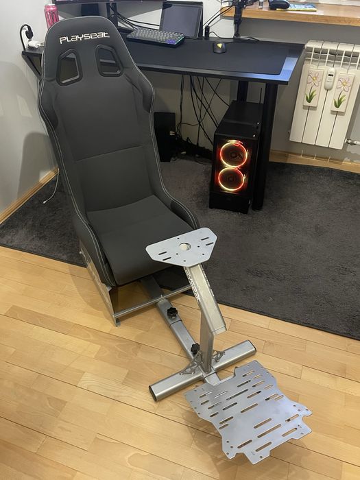 Kokpit Simracingowy Playseat – Fotel w stanie IDEALNYM!