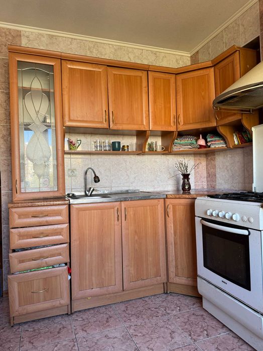 Продам 3 к. квартиру-на ЖМ Перемога ( Победа)-  Держ програми .