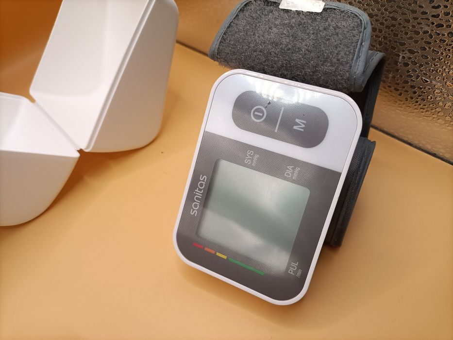 Ciśnieniomierz nadgarstkowy elektryczny
