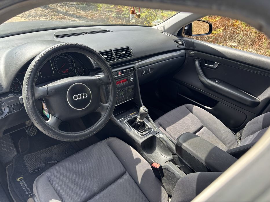 Audi A4 Avant (8E) 1.9 TDI 131cv (2001) - Azul - Carrinha Espaçosa e Fiável
