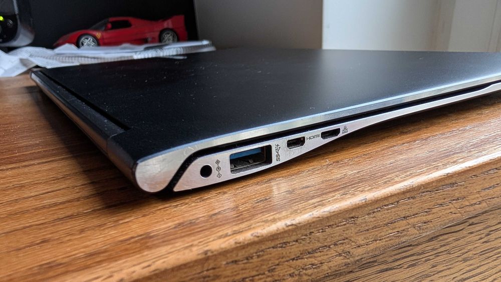 Samsung NP900X3E laptop FullHD i5 4GB 128 BG