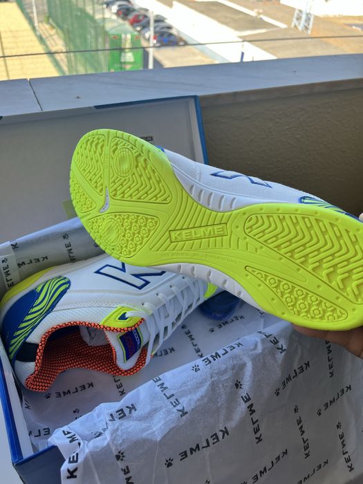 Chuteira Kelme Precision Futsal — Nova, tamanho 45