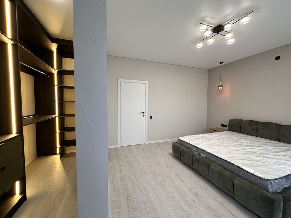 Сучасний ДУПЛЕКС з ремонтом, меблями і технікою в передімісті Києва