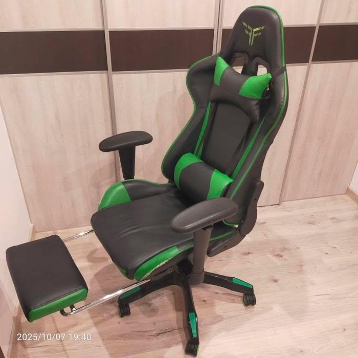 Sprzedam fotel gamingowy