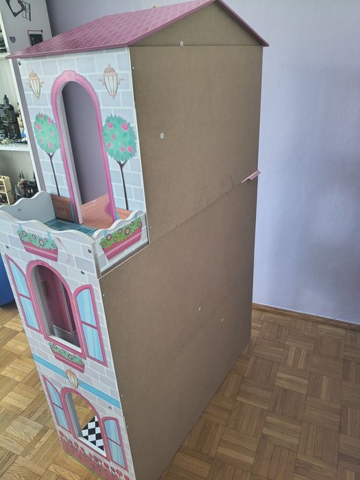 Domek dla lalek Barbie z windą