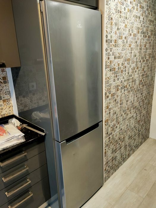 Frigorífico marca INDESIT