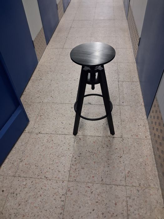 Cadeira IKEA altura ajustável - praticamente nova