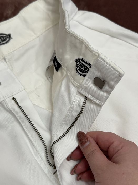 Styl i klasyka! Idealne spodnie na każdą okazję DICKIES R.29