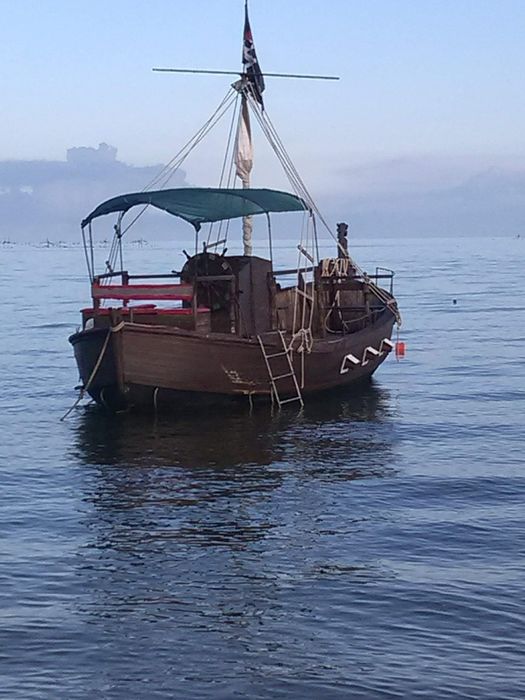 Баркас,катер рыбацкий,прогулочный