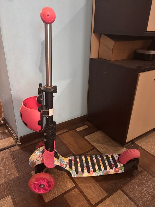 Дитячий самокат рожевий