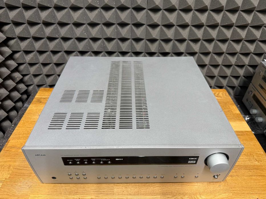 Amplituner ARCAM AVR 250