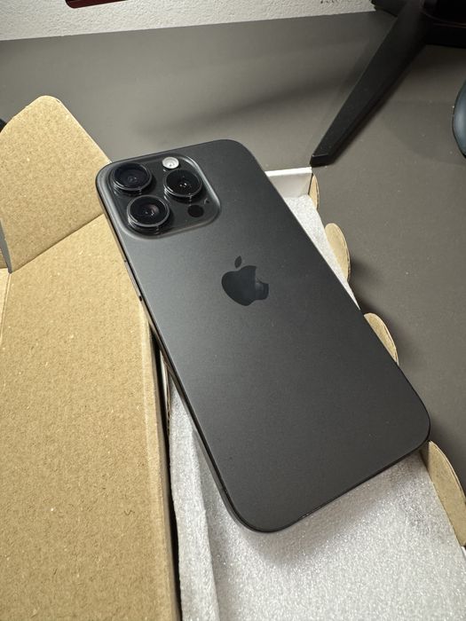 IPHONE 15 PRO 256gb 98 procent baterii
