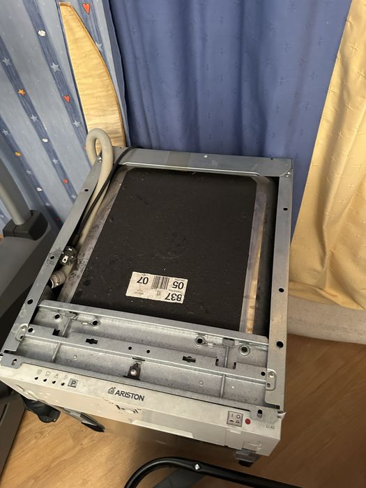 Посудомийка Hotpoint Ariston