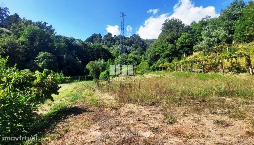 Venda de terreno agrícola c/ anexo, Vale, Arcos de Valdevez
