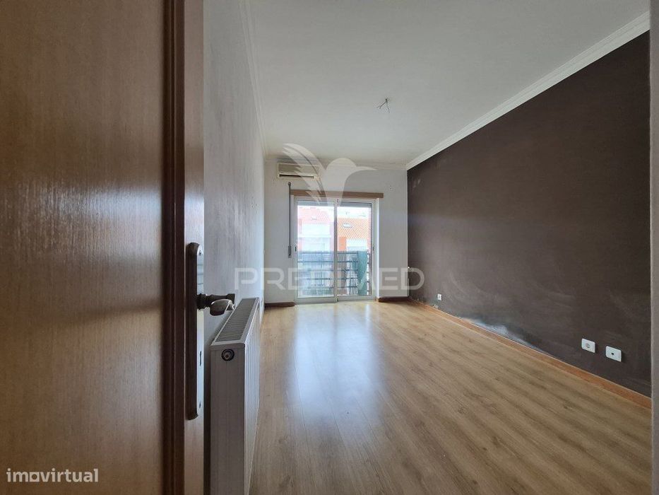 Apartamento T2-3Ass.Feijó-Vale Flor de Baixo-Almada