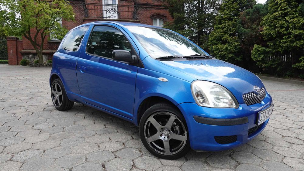 Toyota Yaris 2003 r. 1.0
