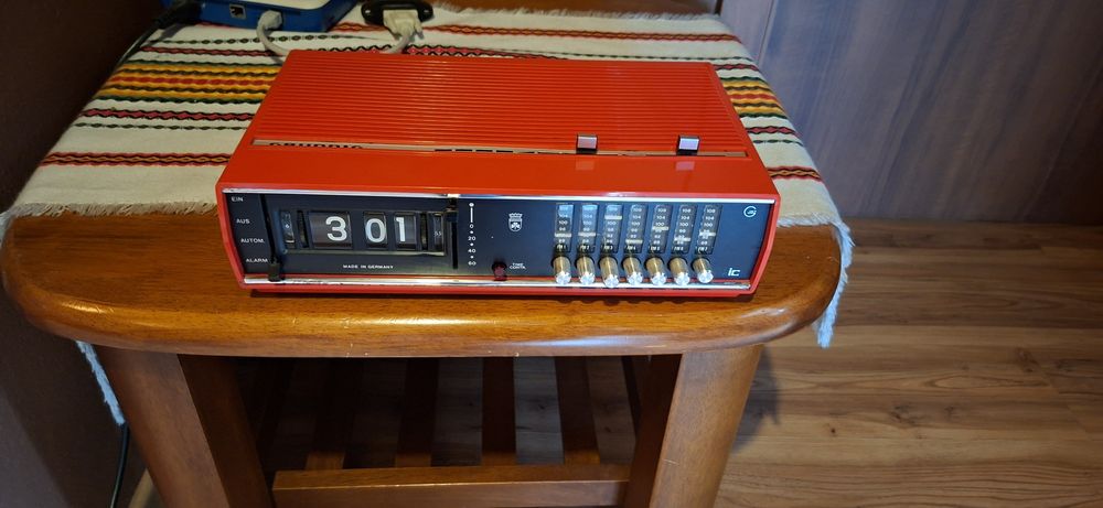Radio grundig sono clok  30b