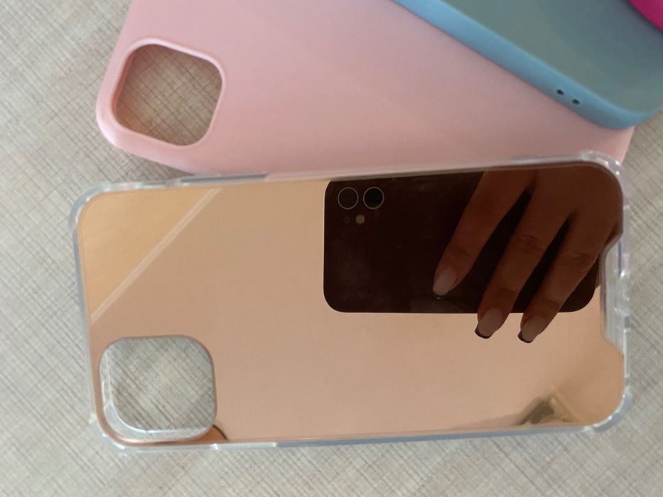 Чехлы на айфон 11