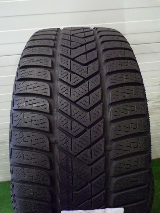 opony zimowe pirelli winter sottozero 3 245 40 R18 97V  AO