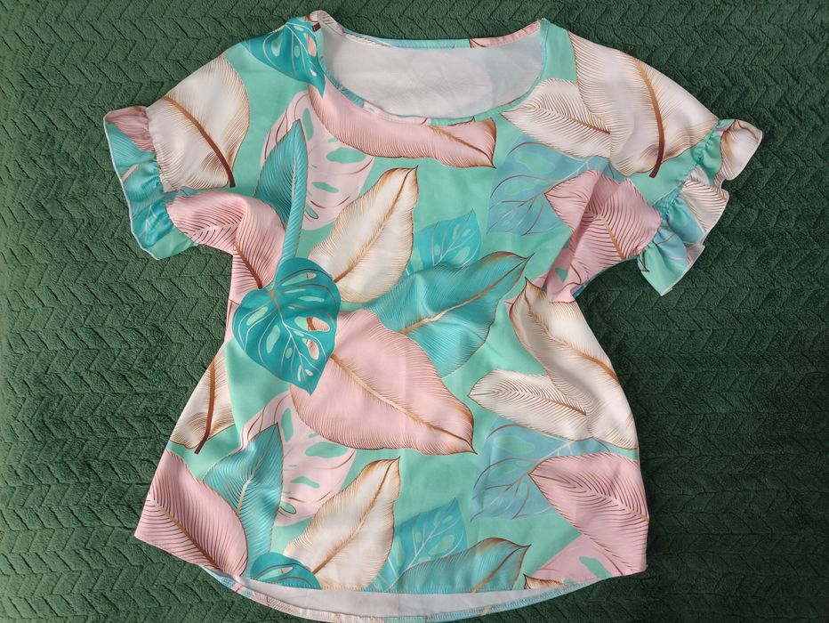 Bluzka z ozdobnym rękawkiem m/l