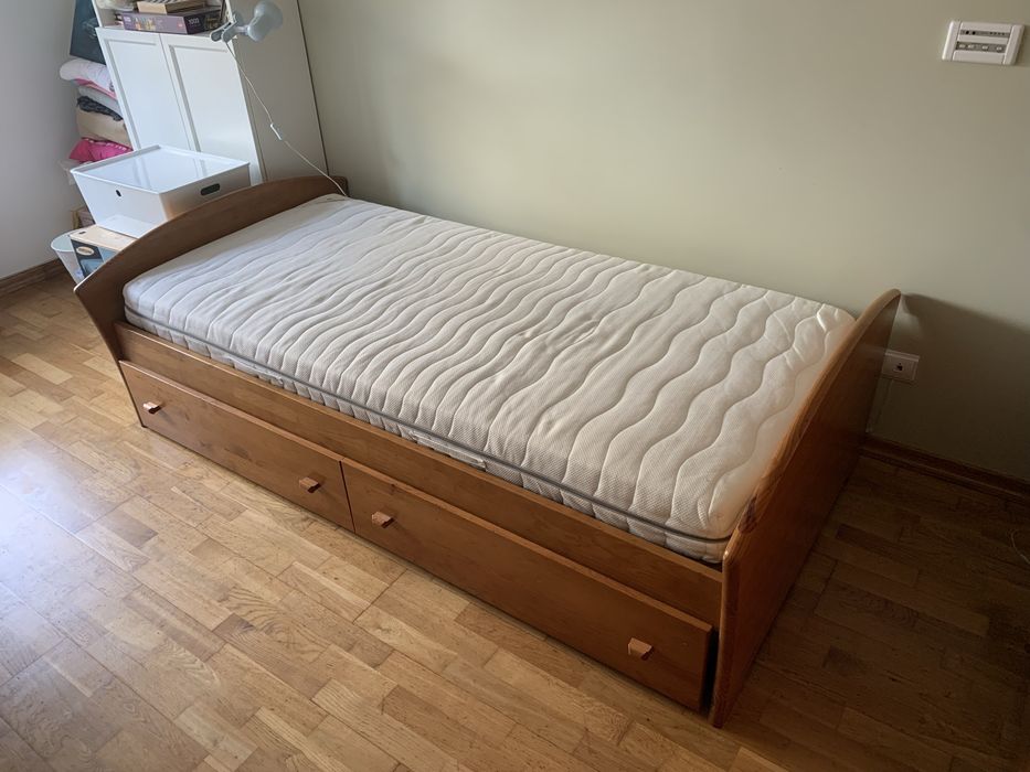 Cama Individual com possibilidade de se transformar em cama de casal.