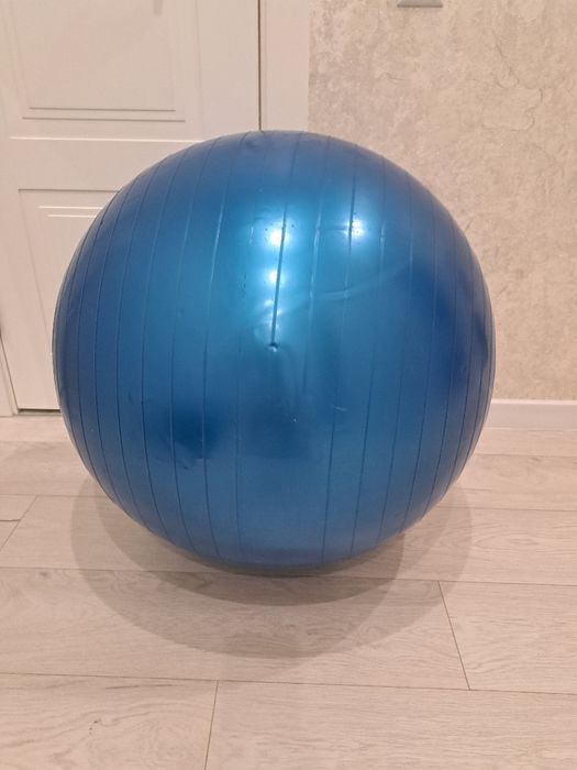 М'яч для гімнастики, фітнесу, йоги