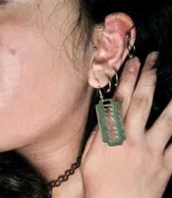 Brinco de metal - Portes Grátis