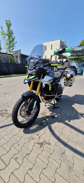 Triump Tiger 900