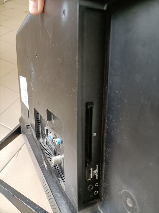 Vendo TV avariada